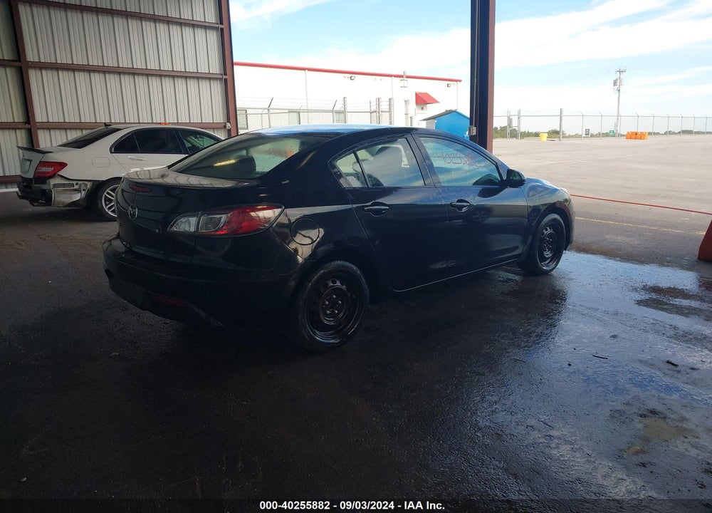 2011 MAZDA 3 I SPORT VIN: JM1BL1UF5B1467660