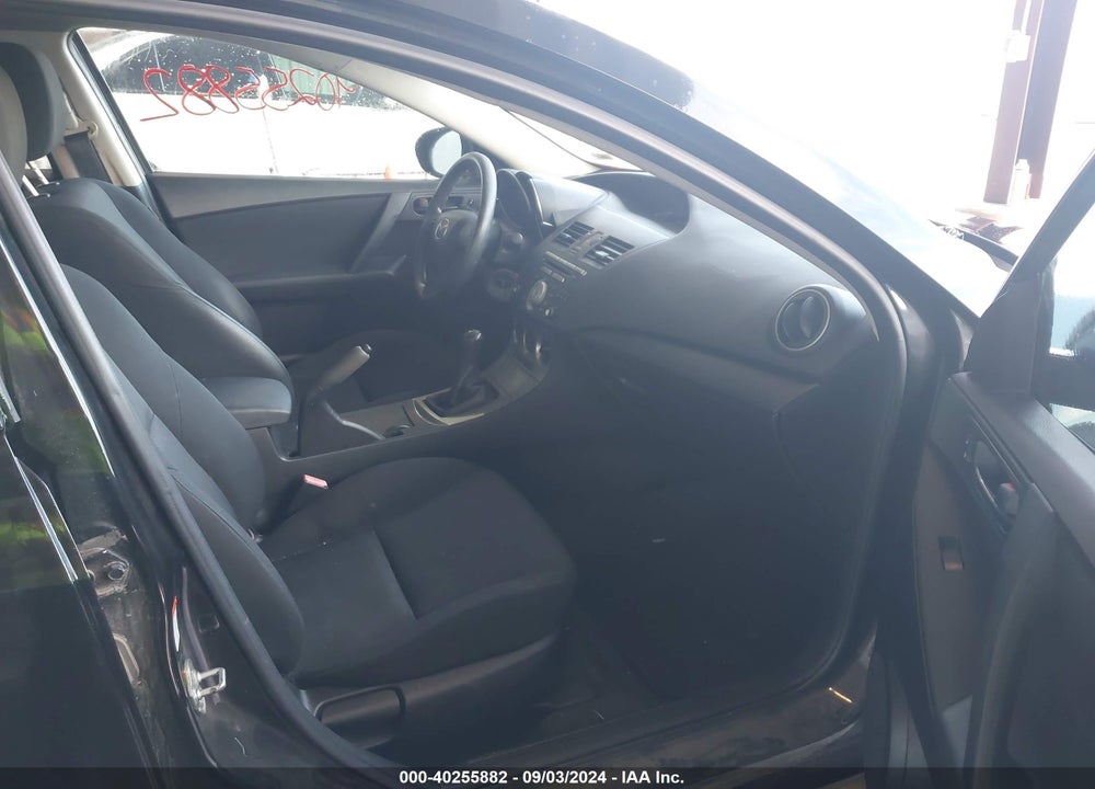 2011 MAZDA 3 I SPORT VIN: JM1BL1UF5B1467660