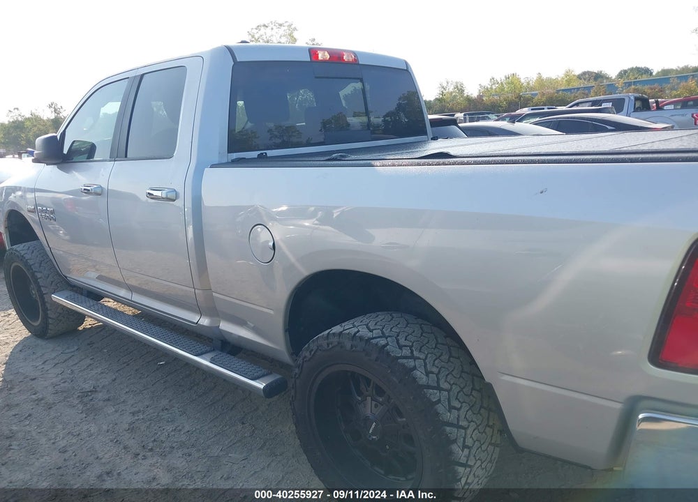 2018 RAM 1500 SLT QUAD CAB 4X2 6'4 BOX VIN: 1C6RR6GT3JS173508