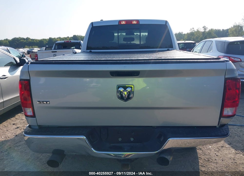 2018 RAM 1500 SLT QUAD CAB 4X2 6'4 BOX VIN: 1C6RR6GT3JS173508