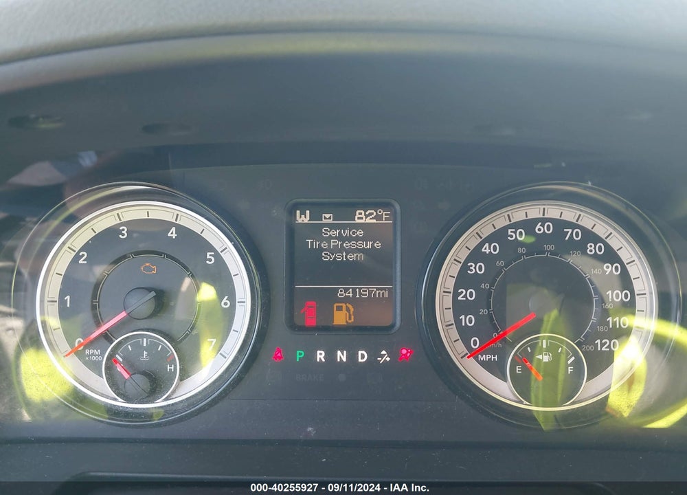 2018 RAM 1500 SLT QUAD CAB 4X2 6'4 BOX VIN: 1C6RR6GT3JS173508