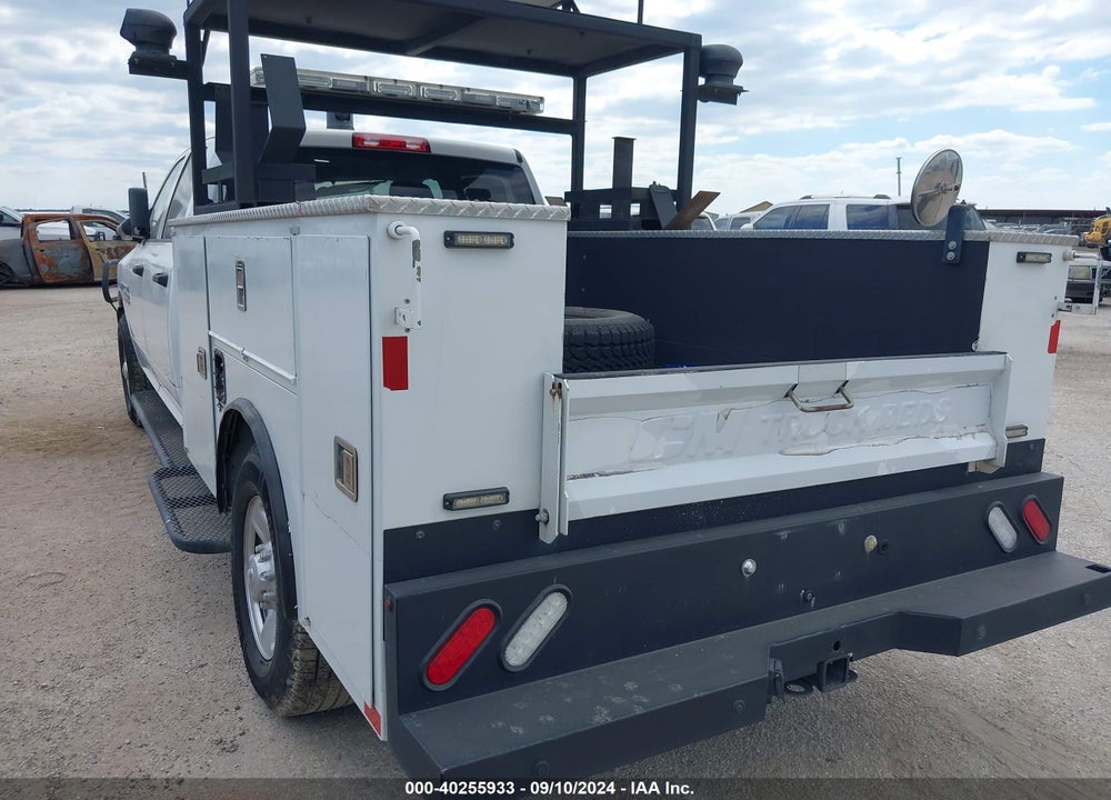 2018 RAM 2500 TRADESMAN 4X2 8' BOX VIN: 3C7WR4HJ1JG211146