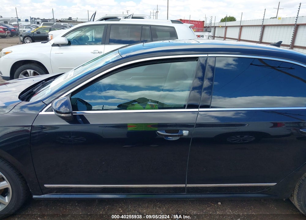 2017 VOLKSWAGEN PASSAT 1.8T SEL PREMIUM VIN: 1VWCT7A34HC066435