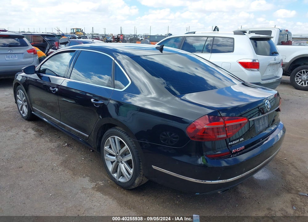 2017 VOLKSWAGEN PASSAT 1.8T SEL PREMIUM VIN: 1VWCT7A34HC066435