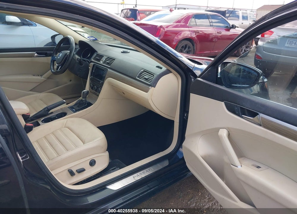 2017 VOLKSWAGEN PASSAT 1.8T SEL PREMIUM VIN: 1VWCT7A34HC066435