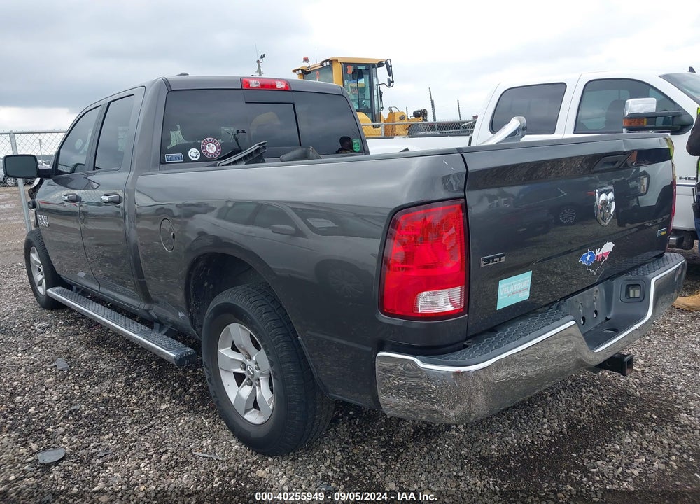 2017 RAM 1500 SLT QUAD CAB 4X2 6'4 BOX VIN: 1C6RR6GG7HS678822