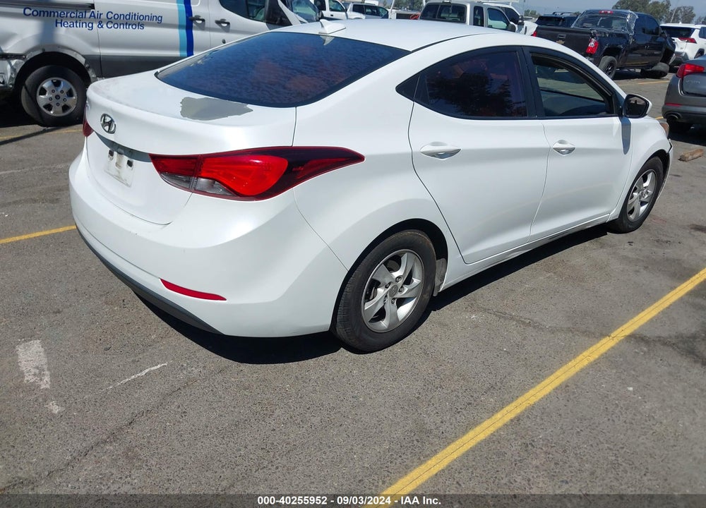 2016 HYUNDAI ELANTRA SE VIN: 5NPDH4AE9GH766768