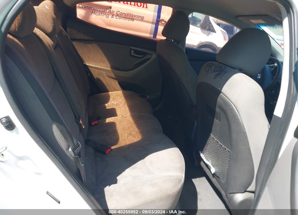 2016 HYUNDAI ELANTRA SE VIN: 5NPDH4AE9GH766768