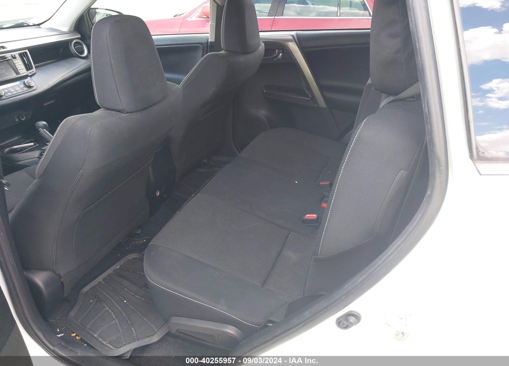 2018 TOYOTA RAV4 XLE VIN: JTMWFREV0JJ168198