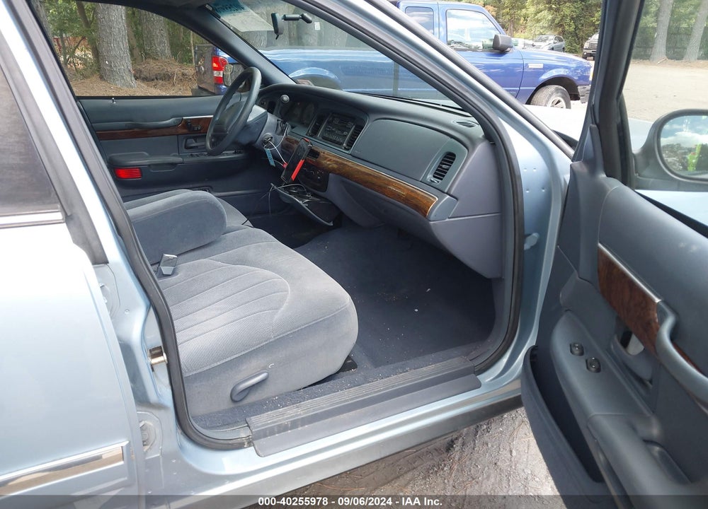 1999 MERCURY GRAND MARQUIS GS VIN: 2MEFM74W4XX710177