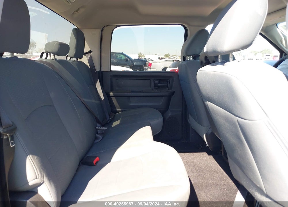 2016 RAM 1500 EXPRESS VIN: 3C6RR7KT4GG301607