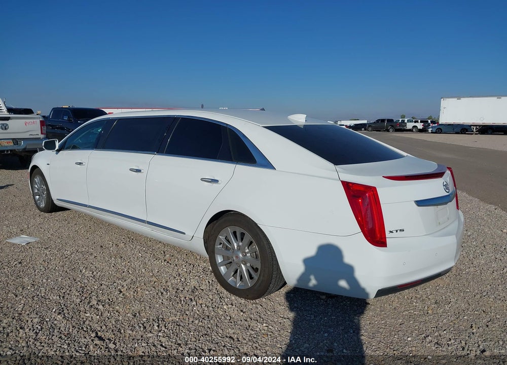 2015 CADILLAC XTS V4U COACHBUILDER LIMOUSINE VIN: 2GEXG6U3XF9550460