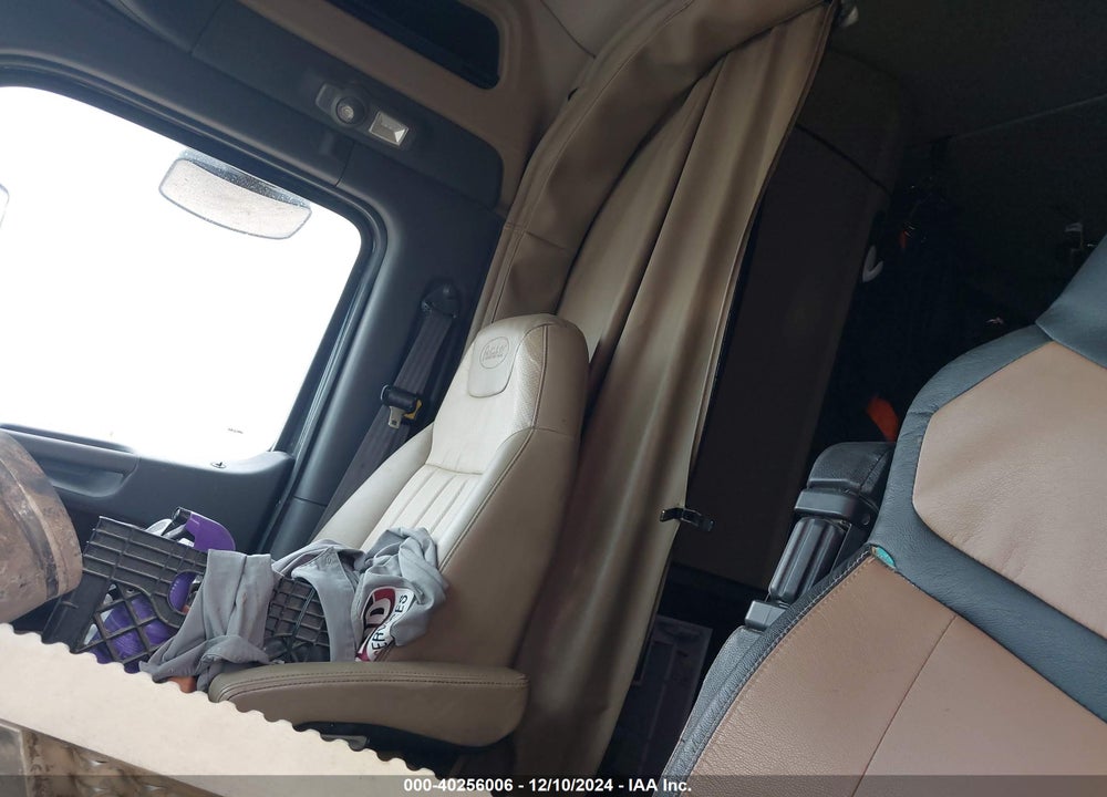 2015 PETERBILT 579 VIN: 1XPBDP9X0FD265118