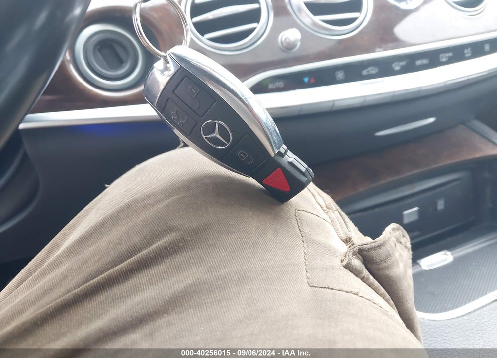 2016 MERCEDES-BENZ S 550 4MATIC VIN: WDDUG8FB6GA215428