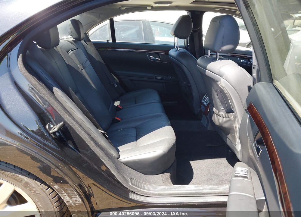 2007 MERCEDES-BENZ S 550 VIN: WDDNG71X87A055862