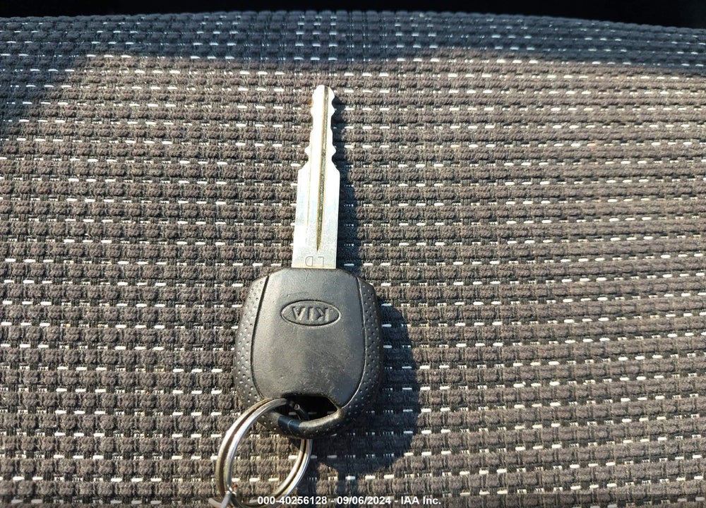 2006 KIA SPORTAGE EX V6/LX V6 VIN: KNDJE723567155813