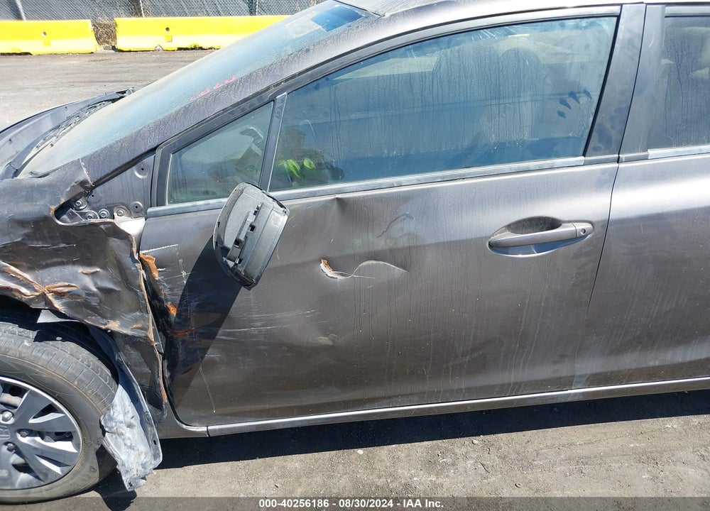 2012 HONDA CIVIC LX VIN: 19XFB2F53CE324736