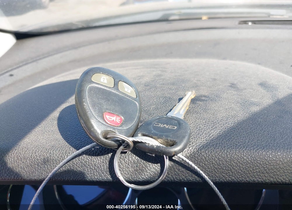 2010 GMC ACADIA SL VIN: 1GKLRKED3AJ149870