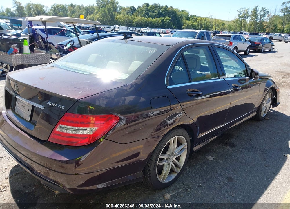 2012 MERCEDES-BENZ C 300 LUXURY 4MATIC/SPORT 4MATIC VIN: WDDGF8BBXCA647715