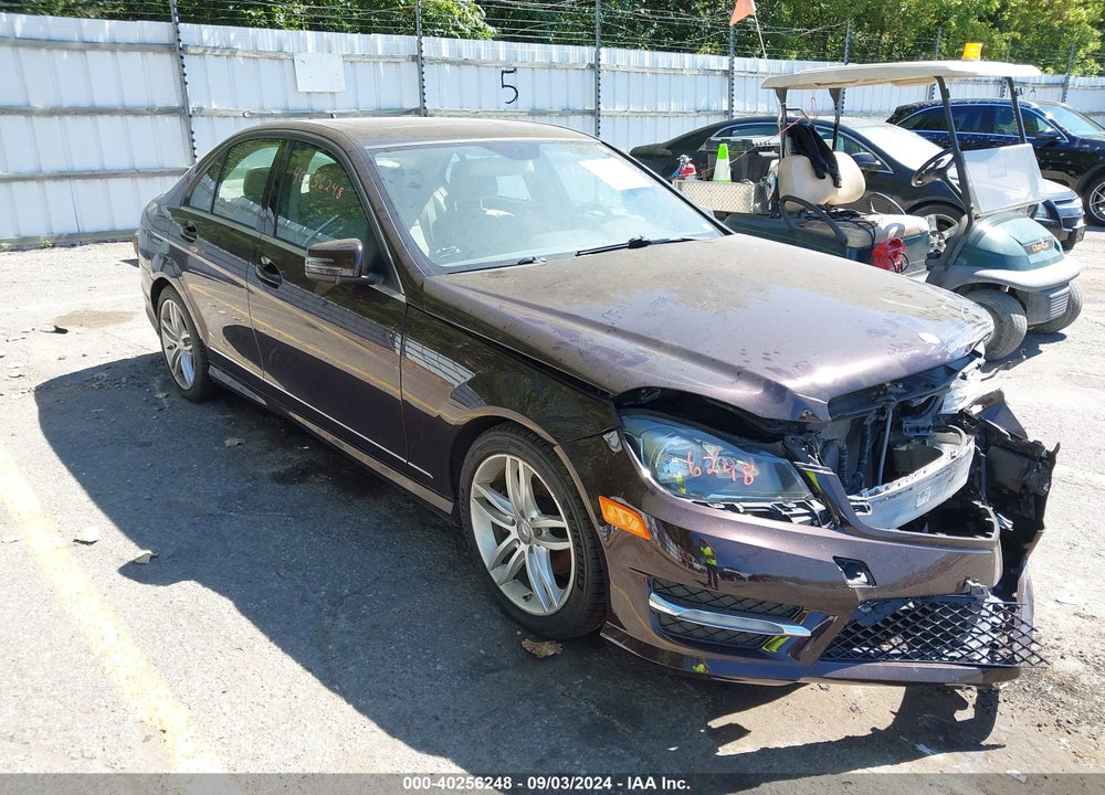2012 MERCEDES-BENZ C 300 LUXURY 4MATIC/SPORT 4MATIC VIN: WDDGF8BBXCA647715