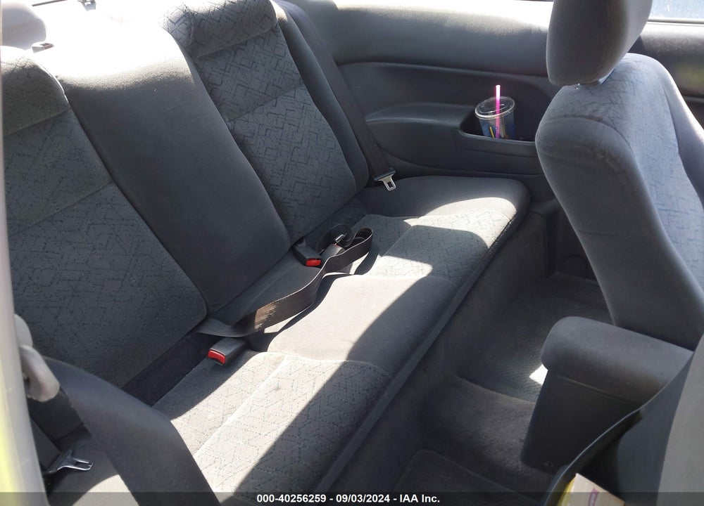 2000 HONDA CIVIC VIN: 1HGEJ8248YL084744