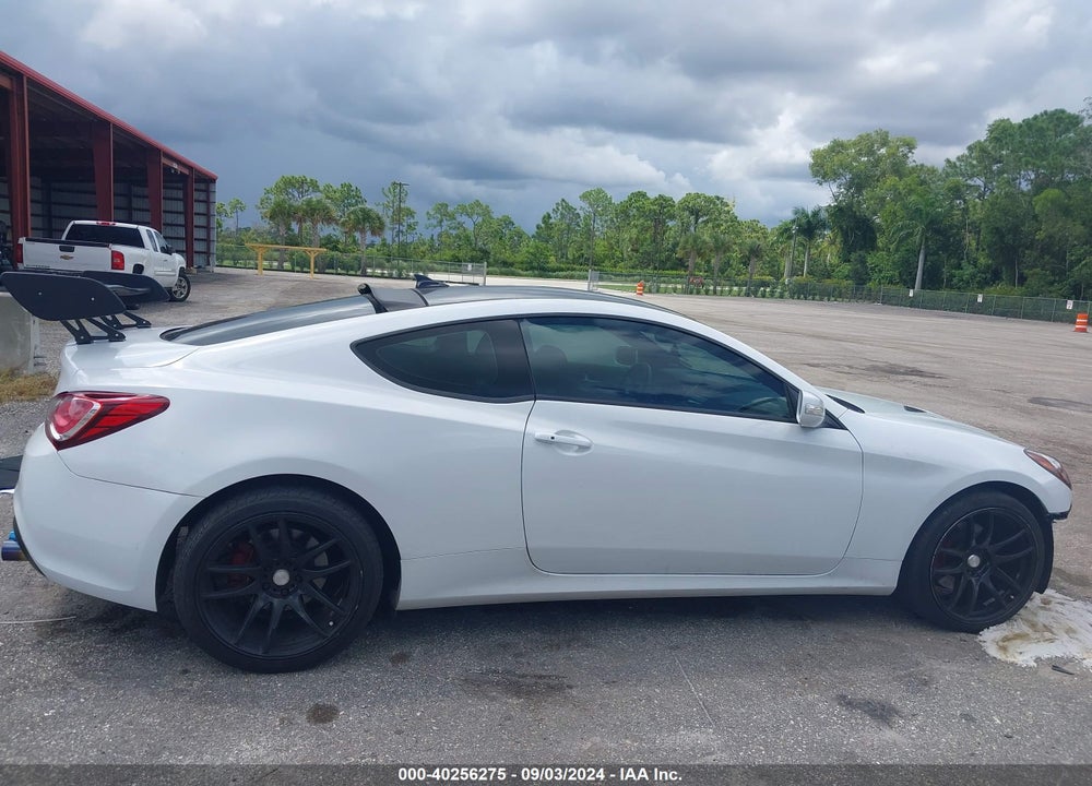 2015 HYUNDAI GENESIS 3.8 BASE VIN: KMHHU6KJ7FU125140