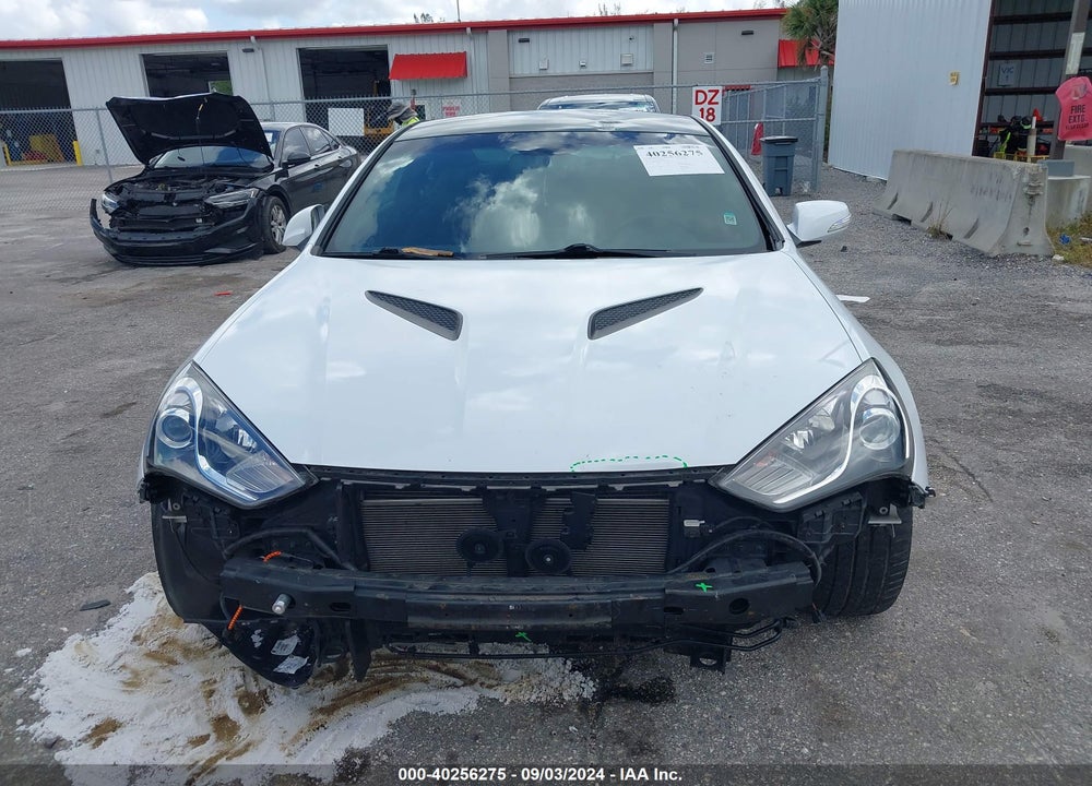 2015 HYUNDAI GENESIS 3.8 BASE VIN: KMHHU6KJ7FU125140