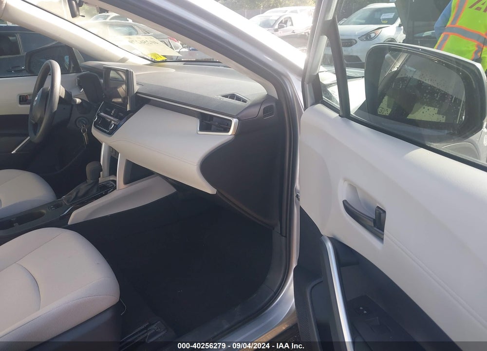 2024 TOYOTA COROLLA CROSS L VIN: 7MUAAAAG0RV094108