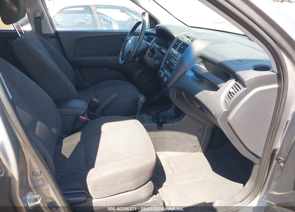 2008 KIA SPORTAGE LX VIN: KNDJF724587539518