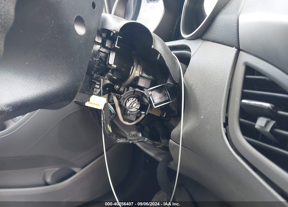 2012 HYUNDAI ELANTRA GLS VIN: 5NPDH4AE9CH082877