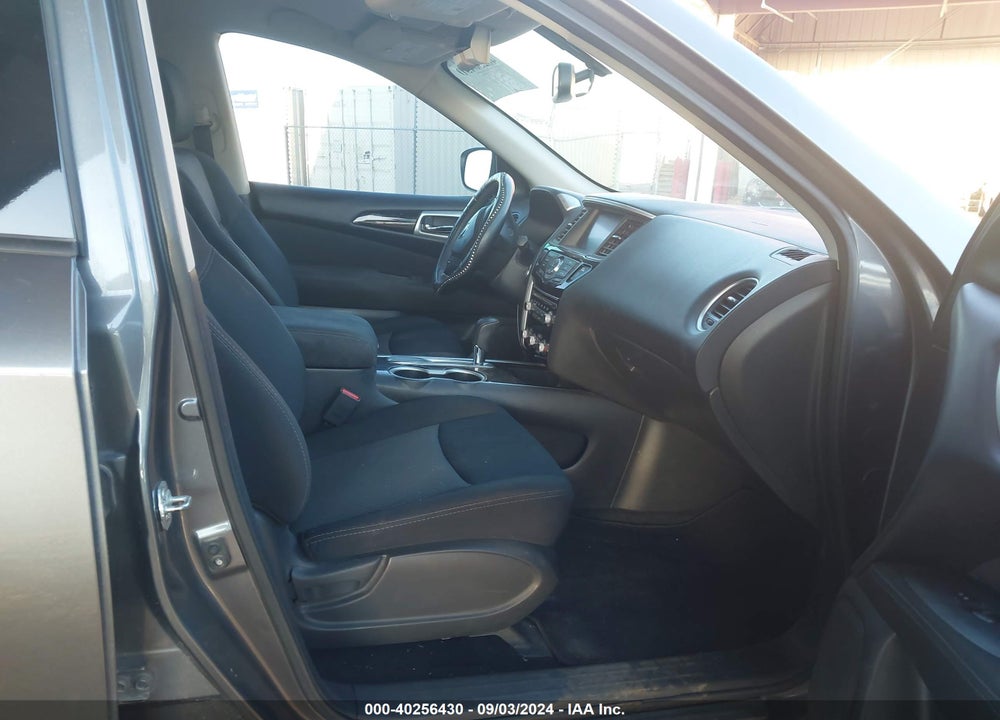 2017 NISSAN PATHFINDER SV VIN: 5N1DR2MN4HC909910