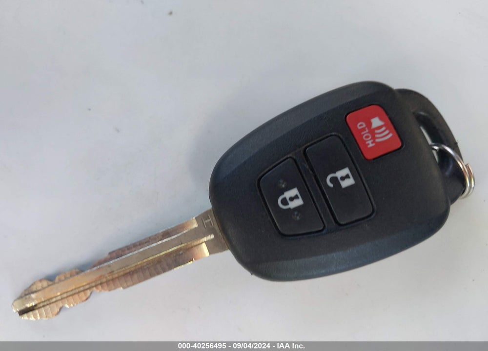 2018 TOYOTA RAV4 LE VIN: JTMZFREVXJJ205674