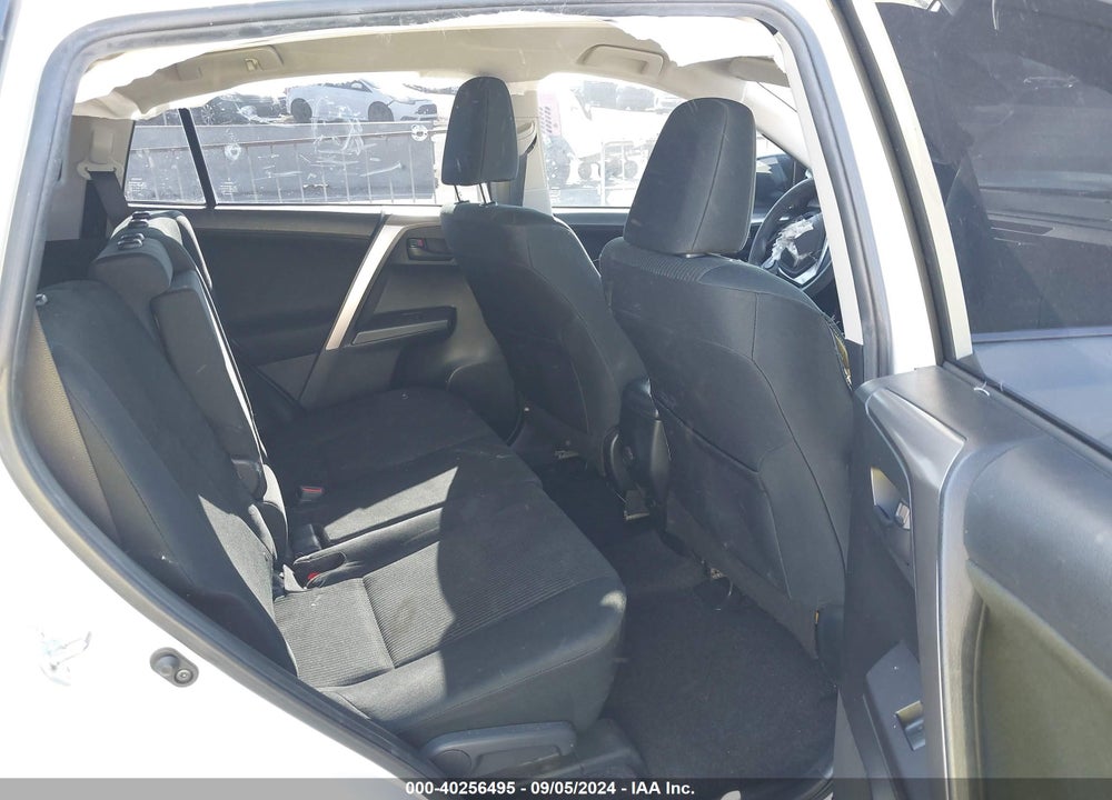 2018 TOYOTA RAV4 LE VIN: JTMZFREVXJJ205674