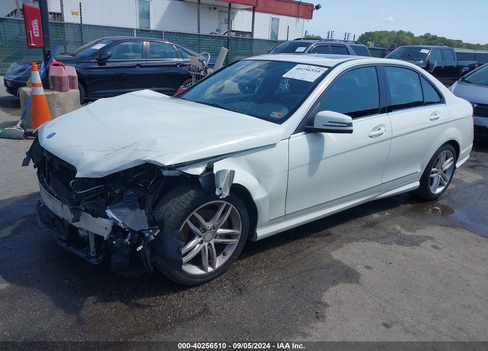 2012 MERCEDES-BENZ C 300 LUXURY 4MATIC/SPORT 4MATIC VIN: WDDGF8BB1CR196451