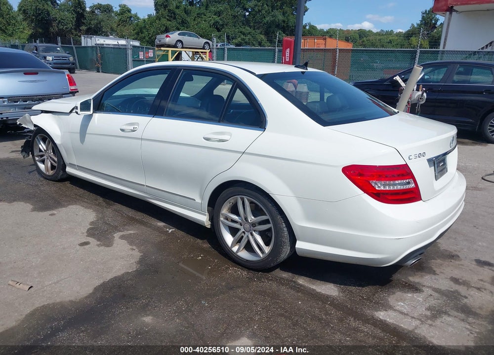 2012 MERCEDES-BENZ C 300 LUXURY 4MATIC/SPORT 4MATIC VIN: WDDGF8BB1CR196451