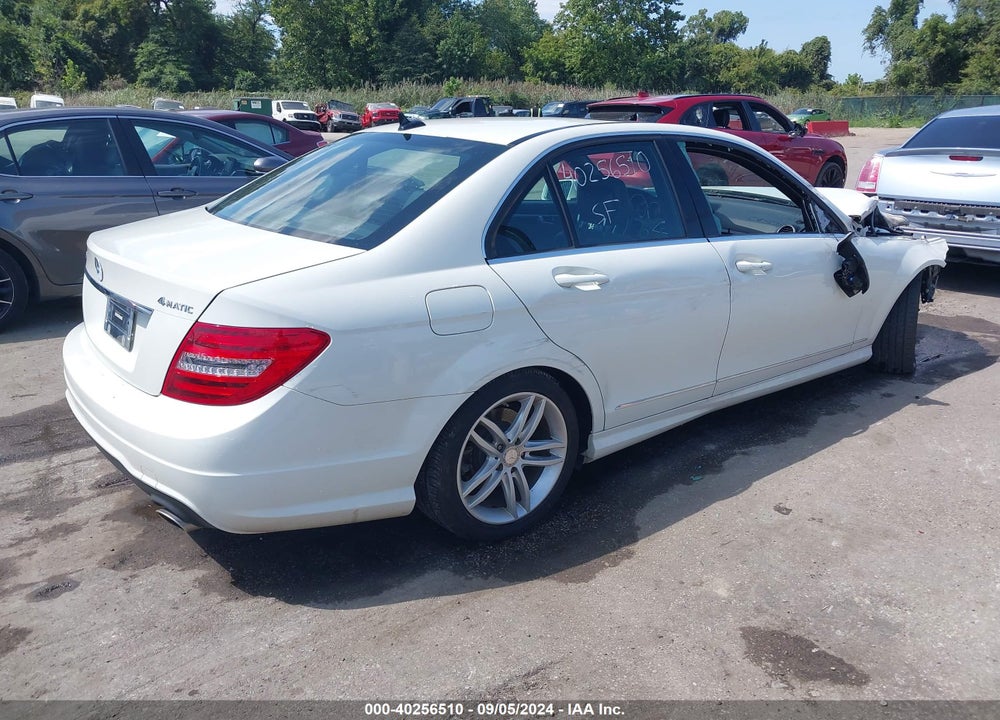 2012 MERCEDES-BENZ C 300 LUXURY 4MATIC/SPORT 4MATIC VIN: WDDGF8BB1CR196451