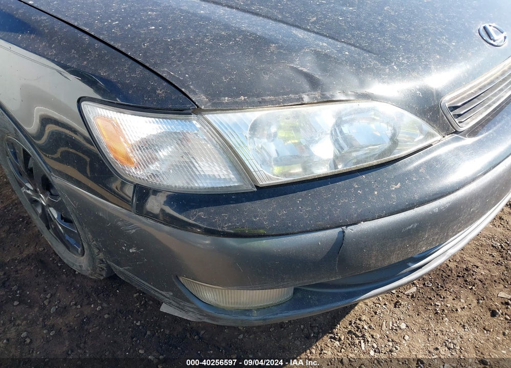 1998 LEXUS ES 300 VIN: JT8BF28G1W0105366