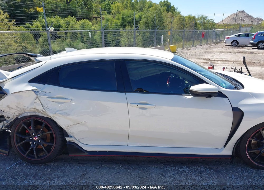 2018 HONDA CIVIC TYPE-R TOURING VIN: SHHFK8G74JU202783