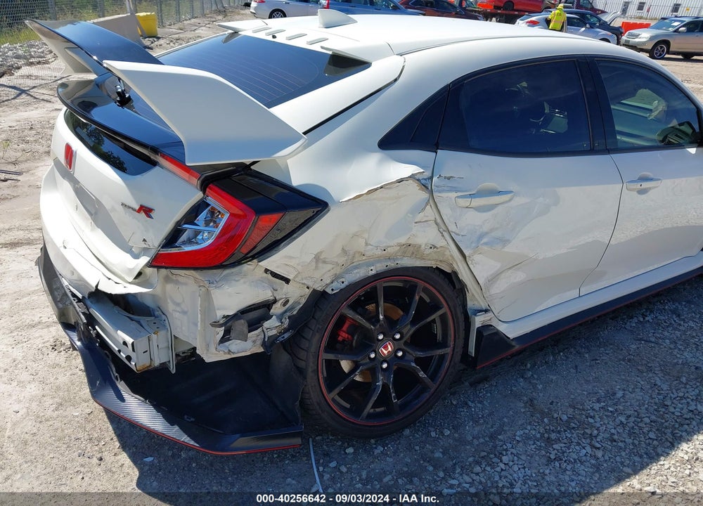 2018 HONDA CIVIC TYPE-R TOURING VIN: SHHFK8G74JU202783