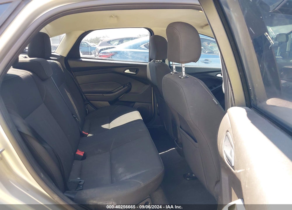 2016 FORD FOCUS SE VIN: 1FADP3F25GL289432