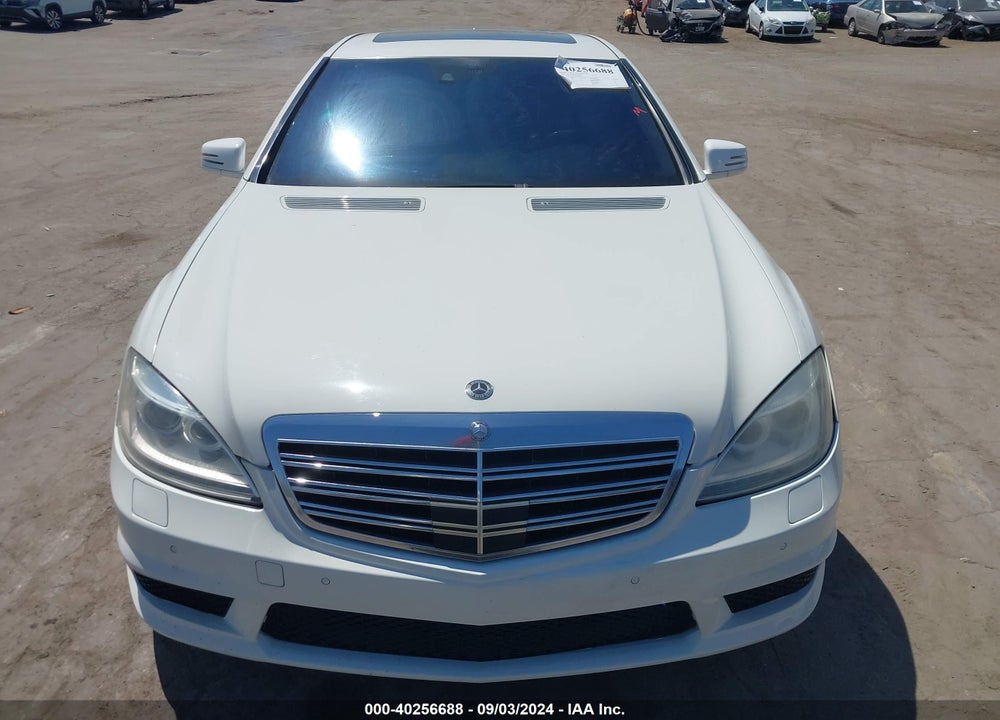 2009 MERCEDES-BENZ S 550 VIN: WDDNG71X69A275228
