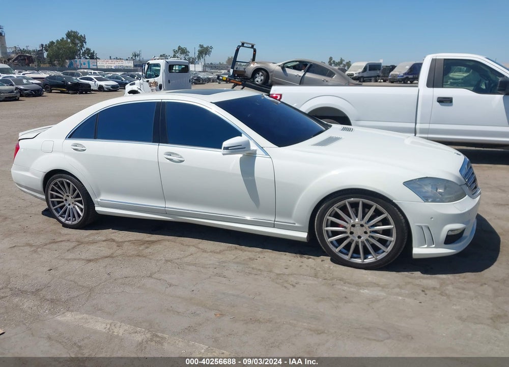 2009 MERCEDES-BENZ S 550 VIN: WDDNG71X69A275228