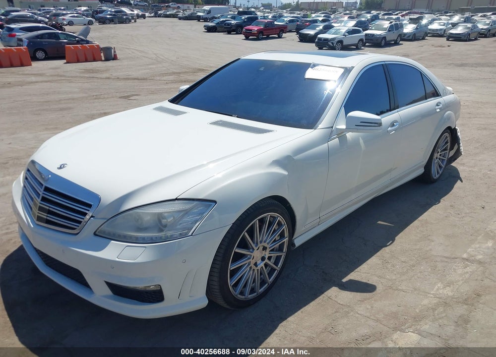 2009 MERCEDES-BENZ S 550 VIN: WDDNG71X69A275228