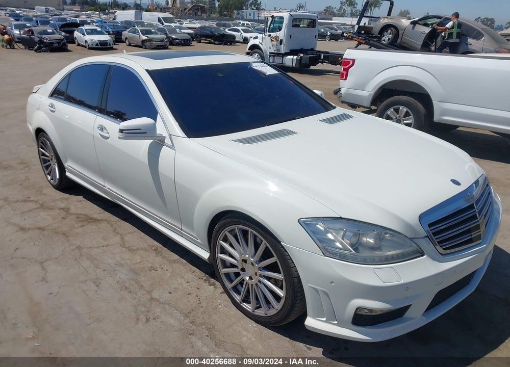 2009 MERCEDES-BENZ S 550 VIN: WDDNG71X69A275228