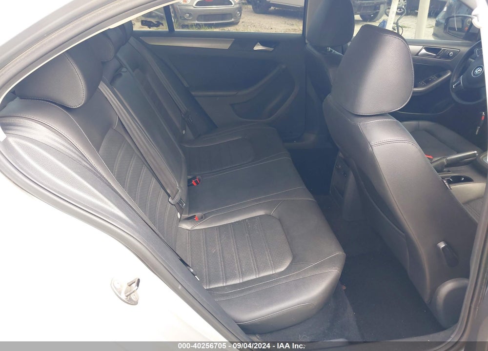 2014 VOLKSWAGEN JETTA 1.8T SEL VIN: 3VWL07AJ9EM387310