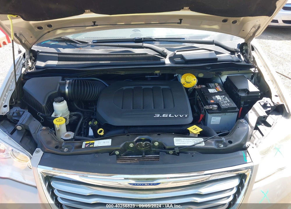 2015 CHRYSLER TOWN & COUNTRY LIMITED PLATINUM VIN: 2C4RC1GG5FR627797