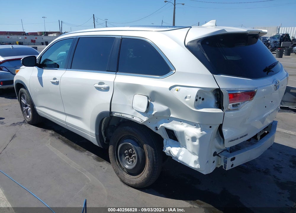 2014 TOYOTA HIGHLANDER XLE V6 VIN: 5TDKKRFH6ES012856