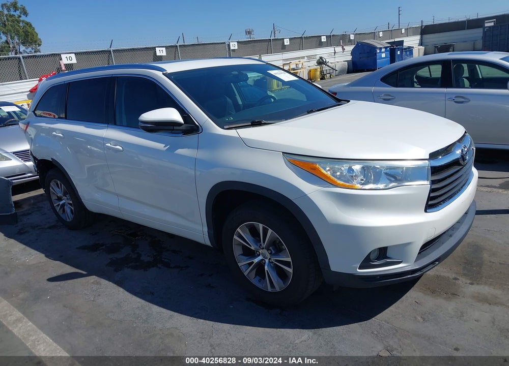 2014 TOYOTA HIGHLANDER XLE V6 VIN: 5TDKKRFH6ES012856