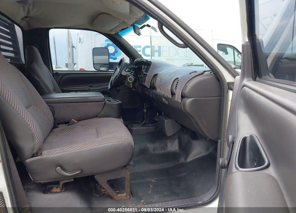 2000 DODGE RAM 1500 ST VIN: 1B7HF16Z9YS570575