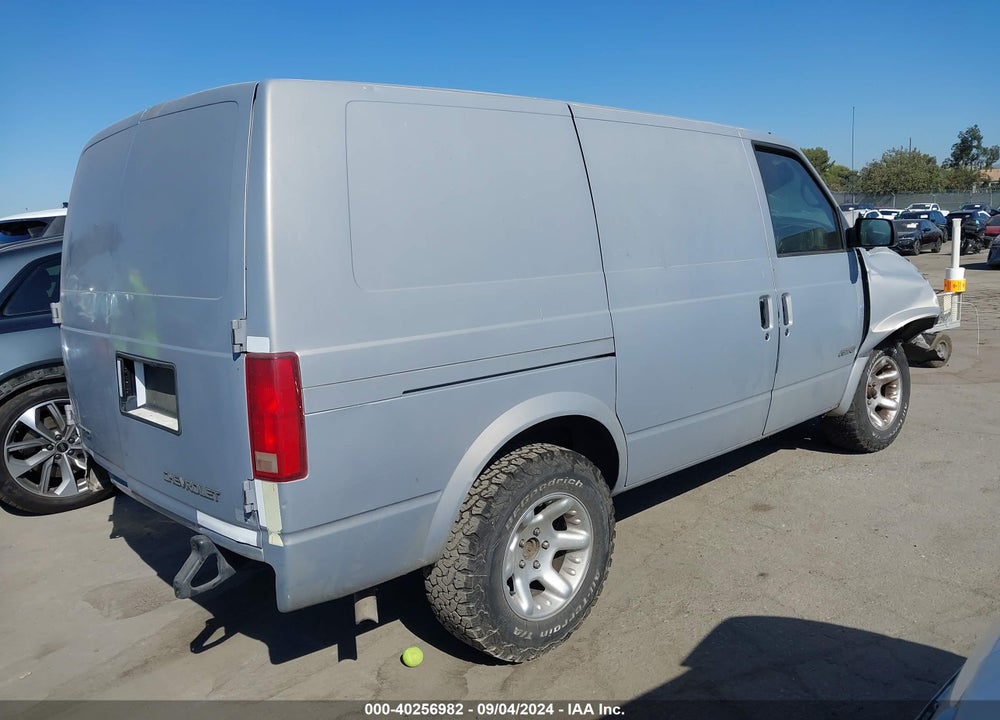 1999 CHEVROLET ASTRO VIN: 1GCDM19W4XB182058
